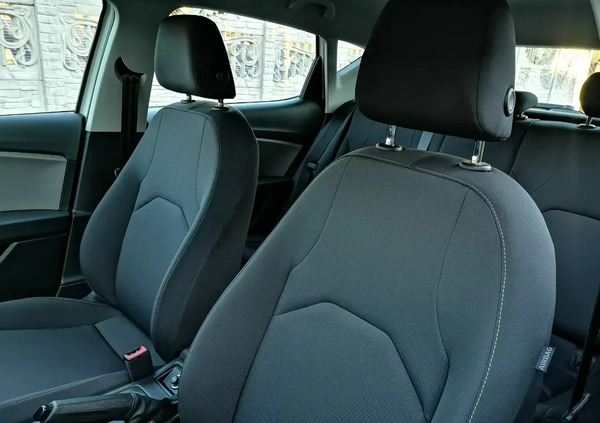 Seat Leon cena 50900 przebieg: 37000, rok produkcji 2018 z Nowa Dęba małe 232